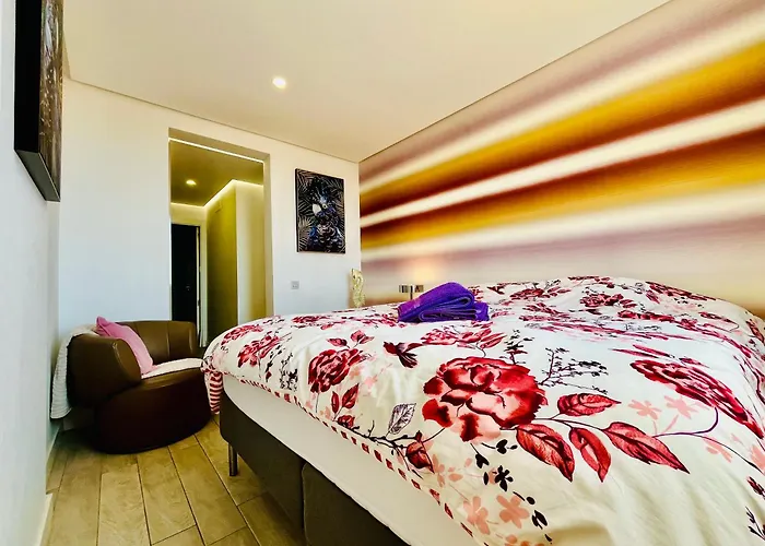 Ocean Garden Apartment *