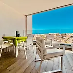 Ocean Garden Apartment *